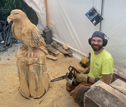 Picture of Garret carving